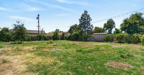 8212 Bruns Way, Sacramento, CA 95828 Photo
