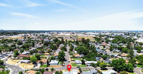 8212 Bruns Way, Sacramento, CA 95828 Photo