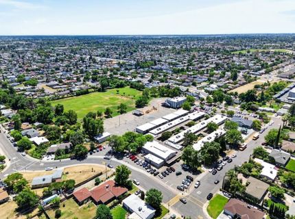 8212 Bruns Way, Sacramento, CA 95828 Photo