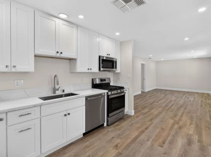 8212 Bruns Way, Sacramento, CA 95828 Photo