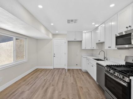8212 Bruns Way, Sacramento, CA 95828 Photo