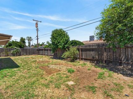 6741 52nd St, Sacramento, CA 95823 Photo