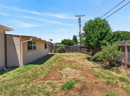 6741 52nd St, Sacramento, CA 95823 Photo