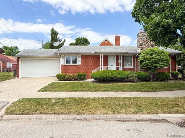 17141 Faust Avenue, Detroit, MI 48219