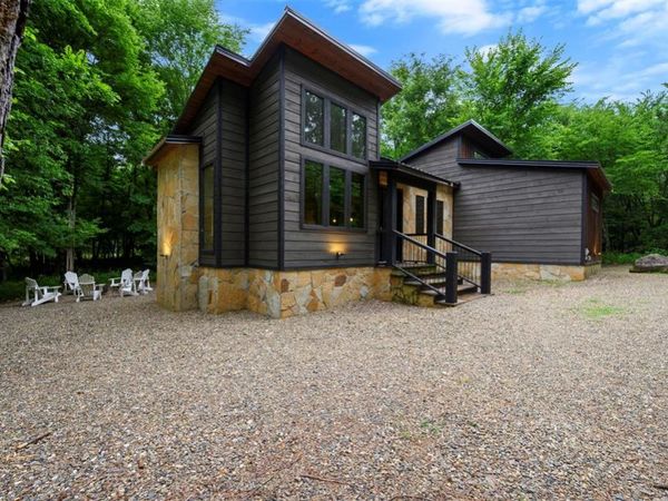 136 Morning Berry Trail, Broken Bow, OK 74728