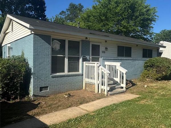 2701 Abelwood Road , Charlotte, NC 28216
