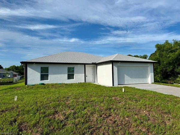 3707 32nd ST SW, LEHIGH ACRES, FL 33976