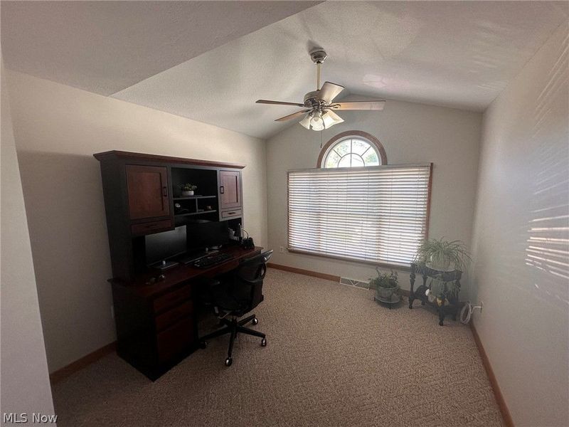 220 Cranberry Court, Warren, OH 44483 Photo 12