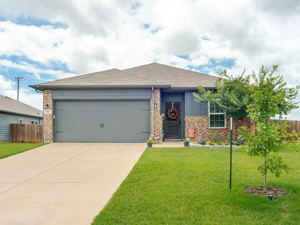 317 Michelle Street, Aubrey, TX 76227