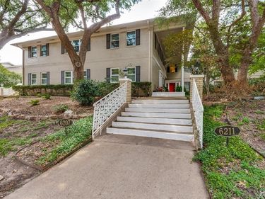6211 Bandera Avenue, Unit D, Dallas, TX 75225
