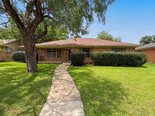 3327 Portlock Drive , Farmers Branch, TX 75234