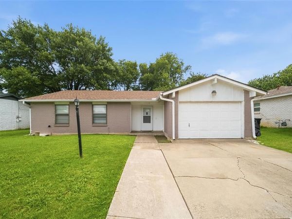1606 Natches Drive , Arlington, TX 76014