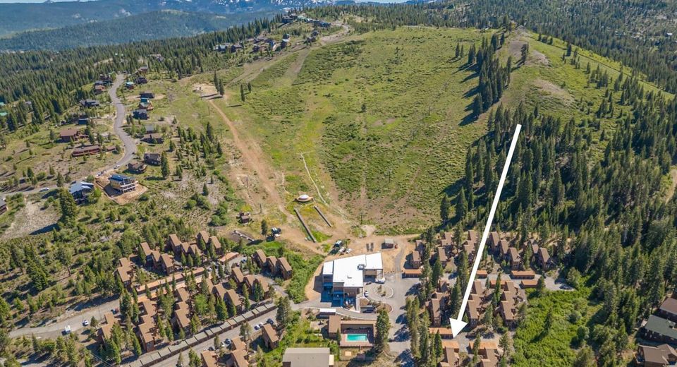 11517 Snowpeak Way, Unit #607, Truckee, CA 96161 Photo