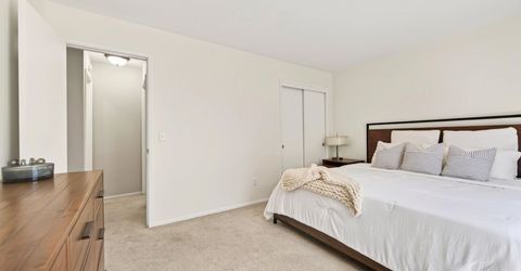 11517 Snowpeak Way, Unit #607, Truckee, CA 96161 Photo