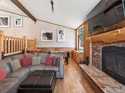 11517 Snowpeak Way, Unit #607, Truckee, CA 96161 Photo