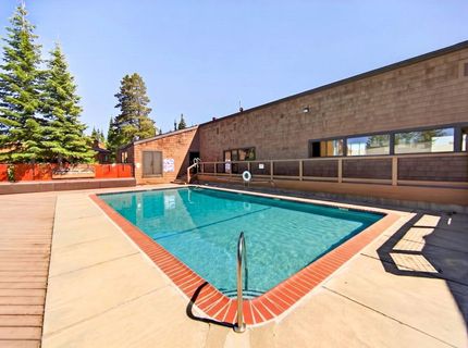 11517 Snowpeak Way, Unit #607, Truckee, CA 96161 Photo