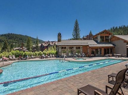 11517 Snowpeak Way, Unit #607, Truckee, CA 96161 Photo