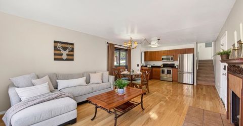 11517 Snowpeak Way, Unit #607, Truckee, CA 96161 Photo