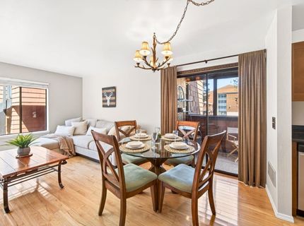 11517 Snowpeak Way, Unit #607, Truckee, CA 96161 Photo