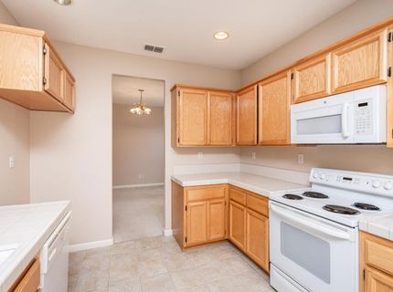 3915 Coldwater Dr, Rocklin, CA 95765 Photo