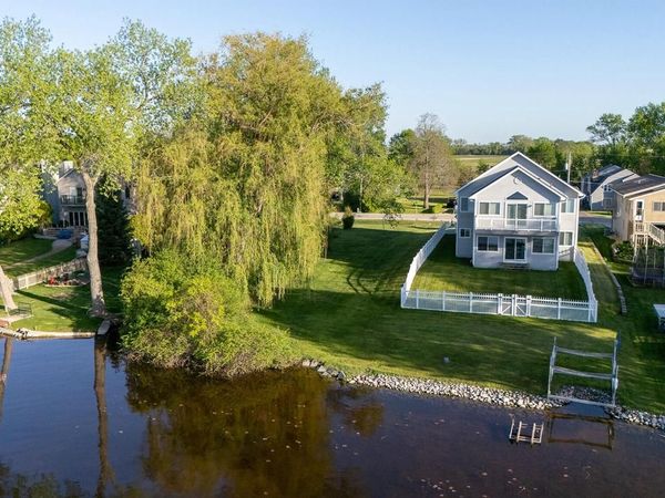 7427 WIND LAKE ROAD E, Waterford, WI 53185
