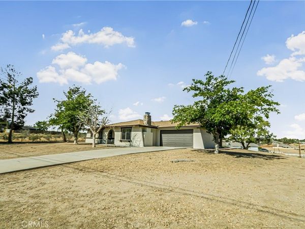 11694 Pepper Street, Hesperia, CA 92345