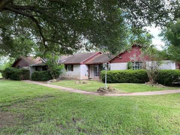 416 Fort Bend Drive, Simonton, TX 77485