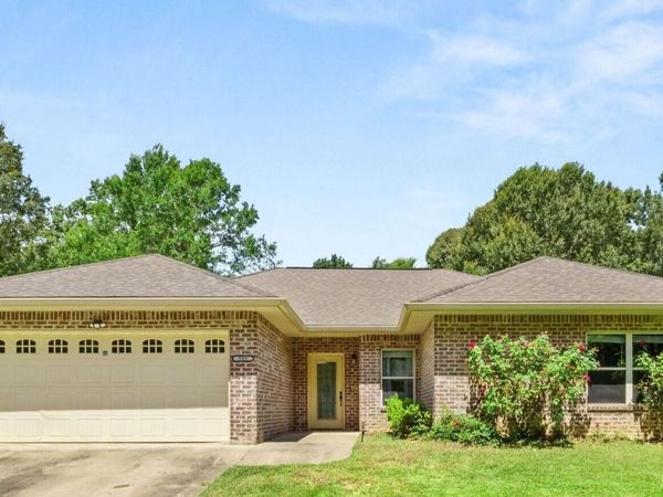 595 Lewis Perkins , Leesville, LA 71446