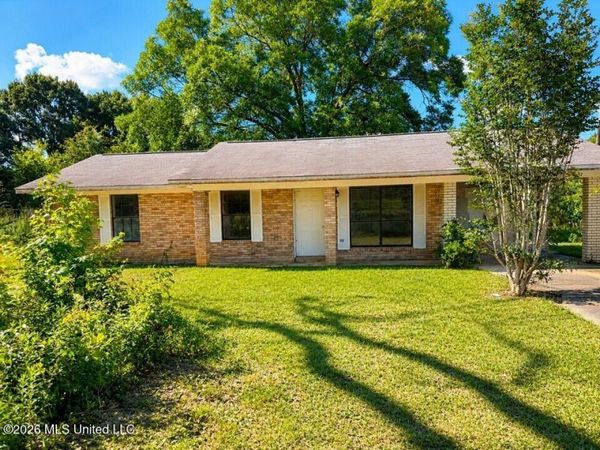1520 Allman Trail, Bogue Chitto, MS 39629