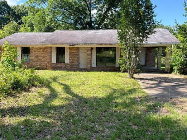 1520 Allman Trail, Bogue Chitto, MS 39629