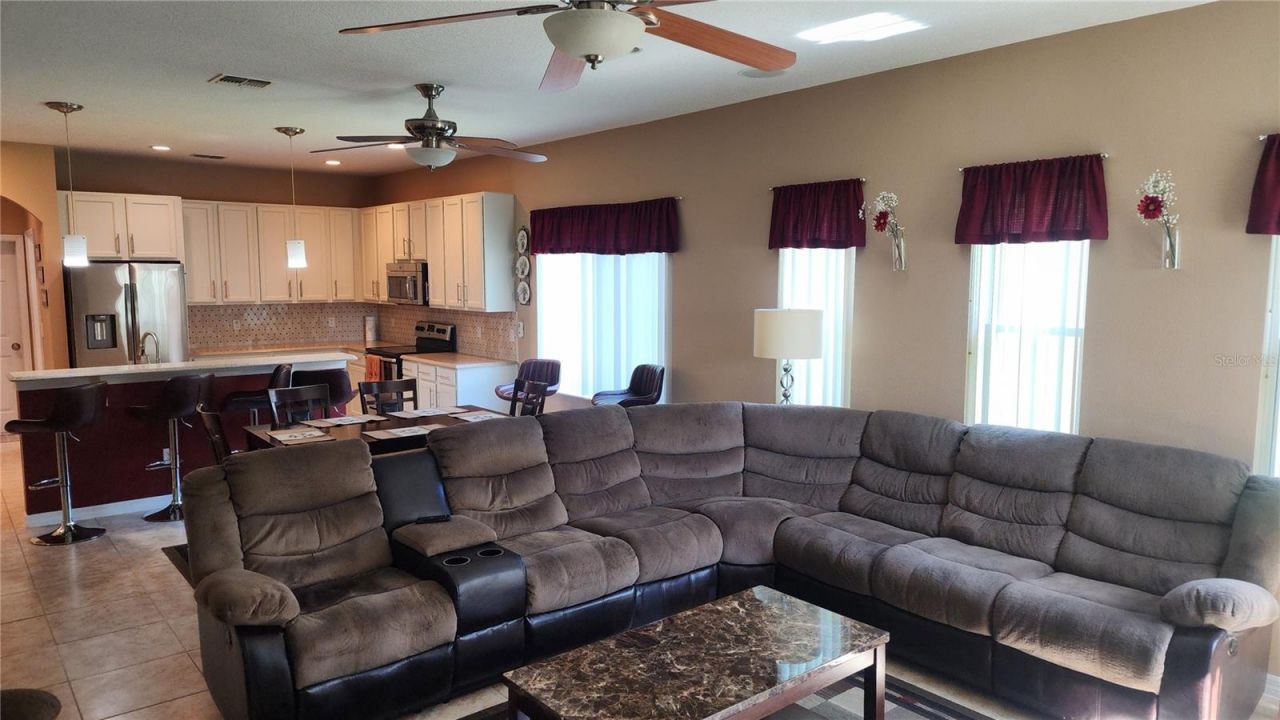 1915 Acacia Drive , Kissimmee, FL 34758 Photo