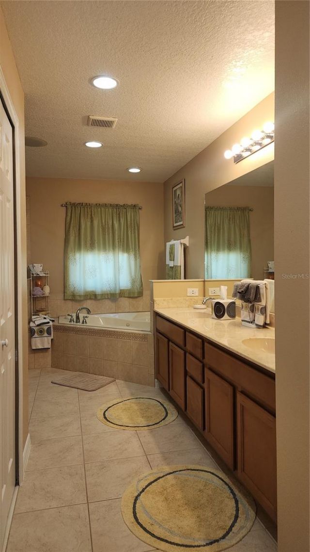 1915 Acacia Drive , Kissimmee, FL 34758 Photo