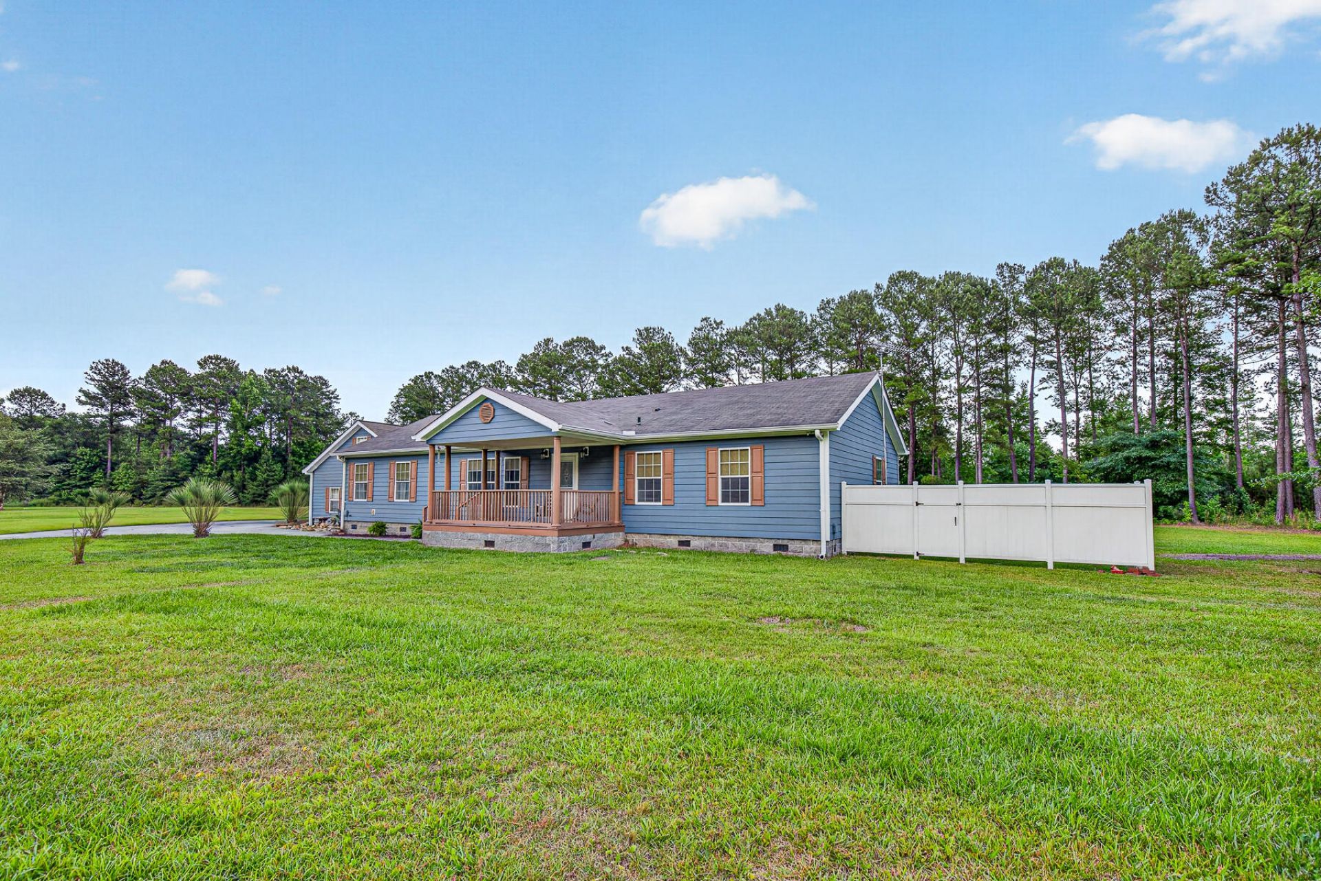 9166 Jefferies Highway Photo 11