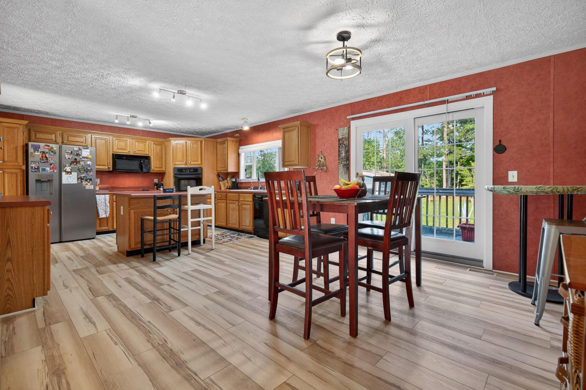9166 Jefferies Highway Photo 20