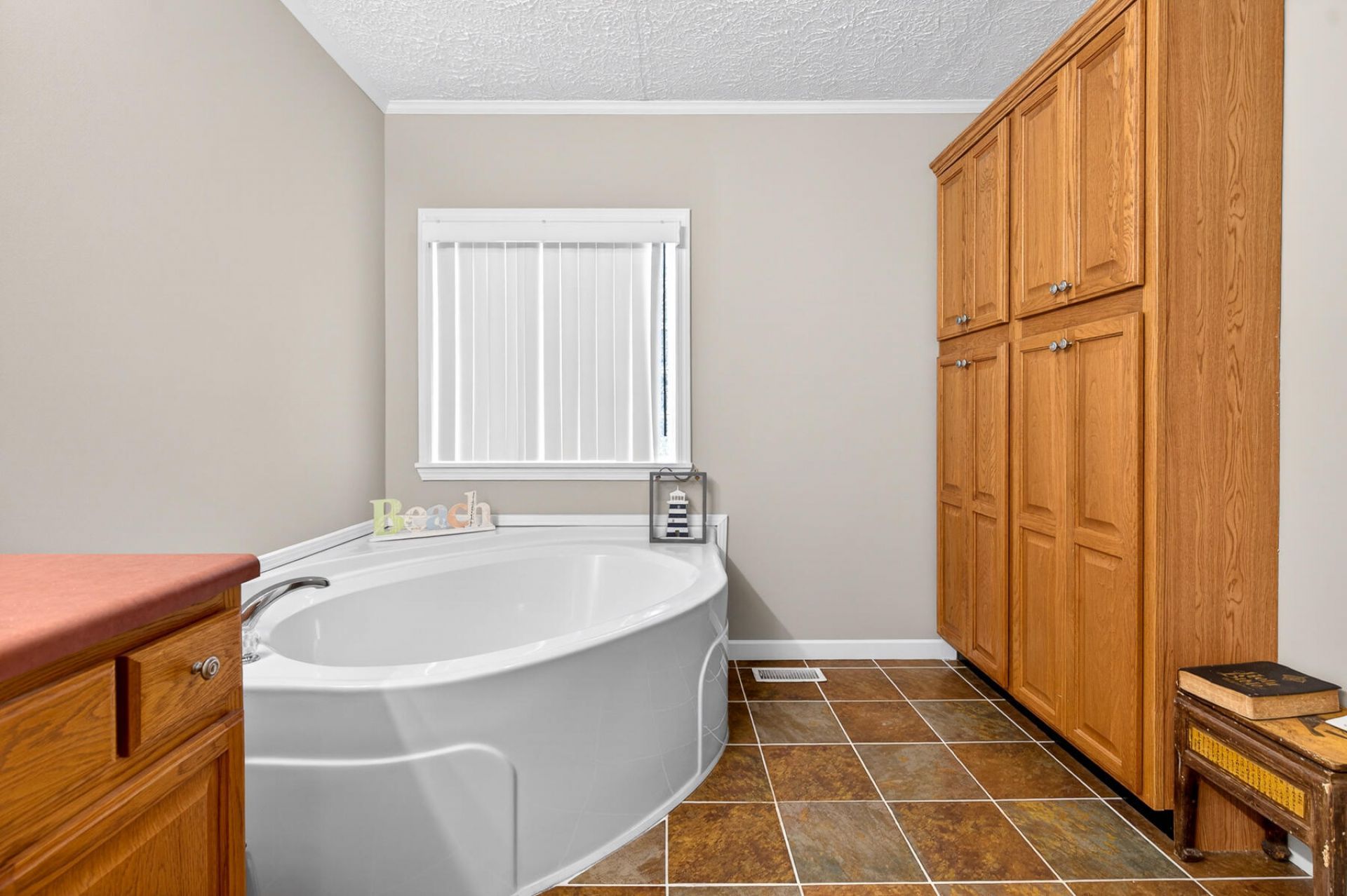 9166 Jefferies Highway Photo 33
