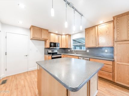 905 Sherman Way, Reno, NV 89506 Photo