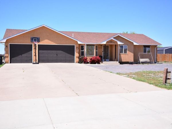 671 N McCulloch Blvd, Pueblo West, CO 81007
