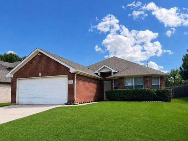 2526 Bishop Allen Lane, Dallas, TX 75237