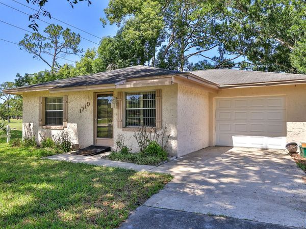 1719 Montgomery Avenue, Daytona Beach, FL 32117