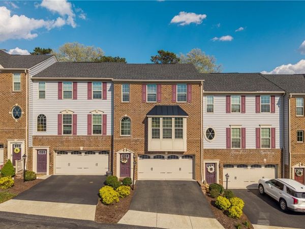 506 Aprilmae Way, Pittsburgh, PA 15237