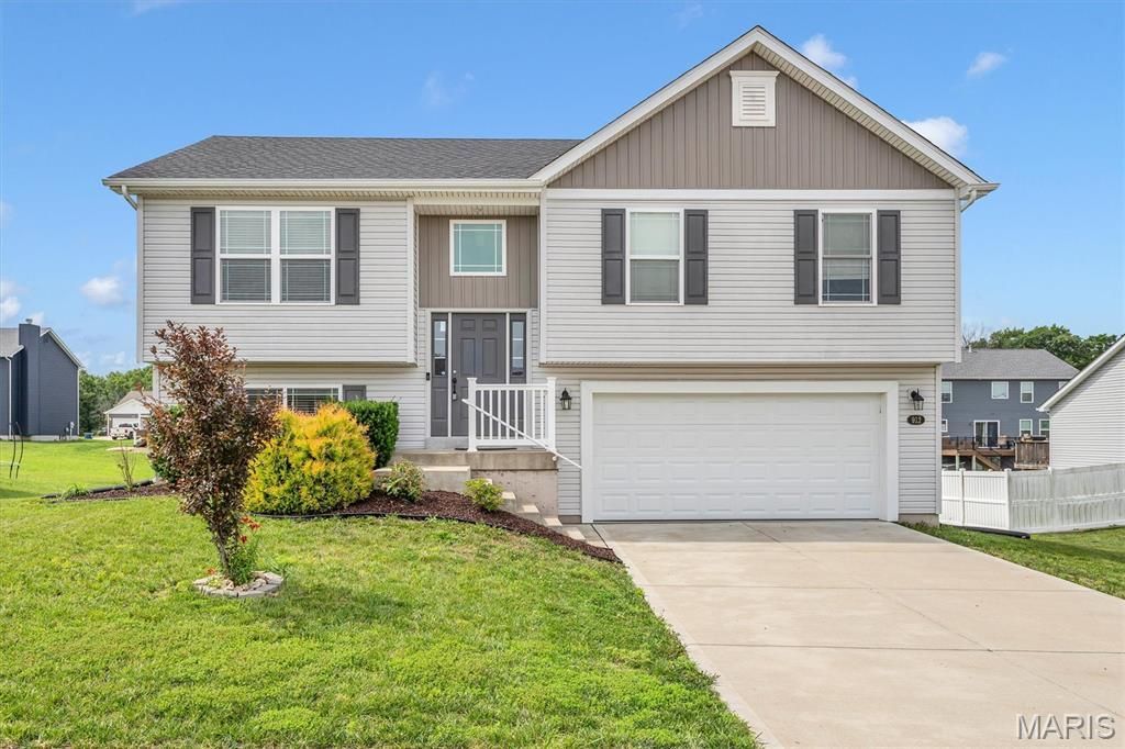 912 Mohawk Court , Warrenton, MO 63383 Main Photo