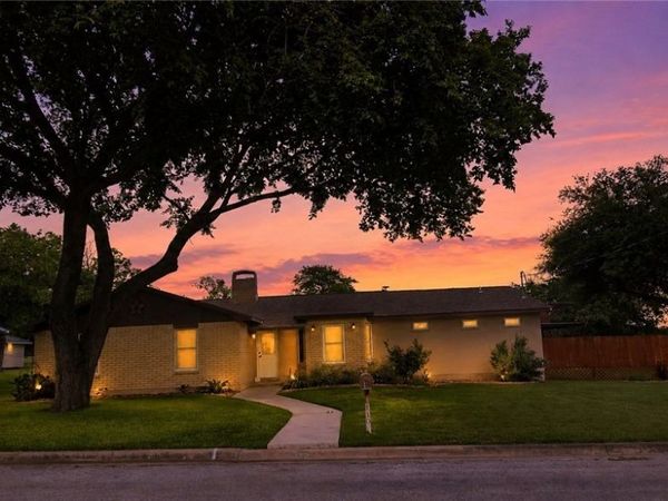 110 Live Oak Street, Gonzales, TX 78629