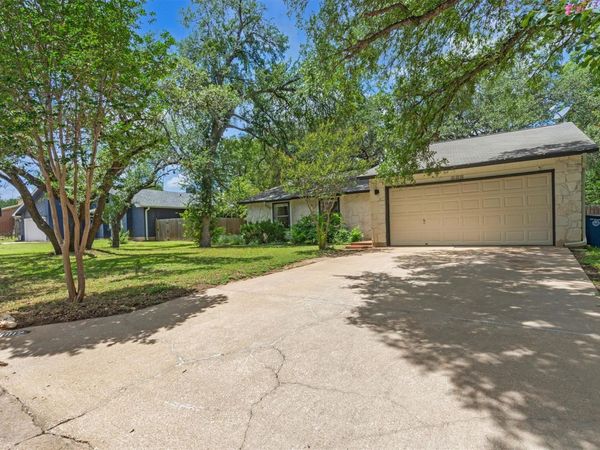 9002 Bubbling Springs TRL , Austin, TX 78729
