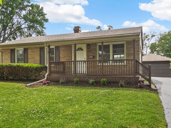 310 Rosewood Avenue , Buffalo Grove, IL 60089