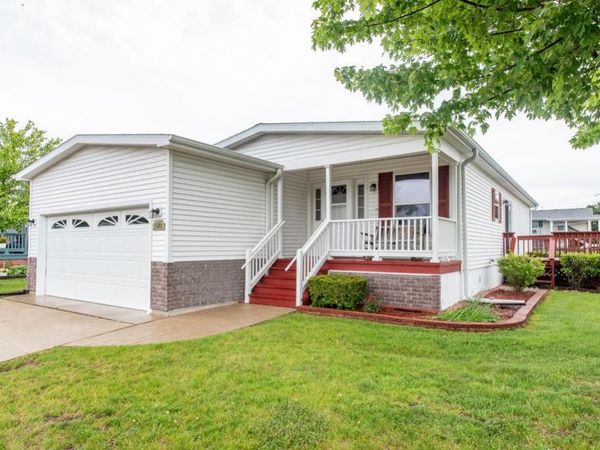 3320 Evergreen Lane , Park City, IL 60085