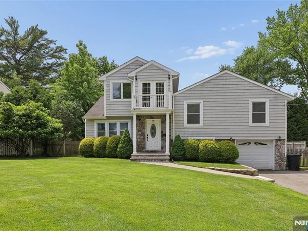 194 Madison Avenue, CRESSKILL, NJ 07626