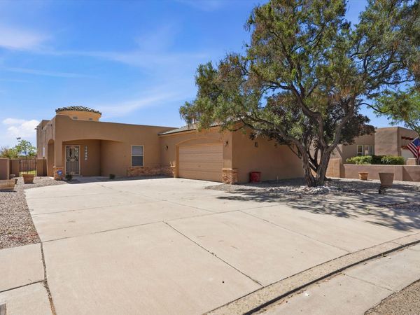 4016 Palacio Real Avenue NW, Albuquerque, NM 87120