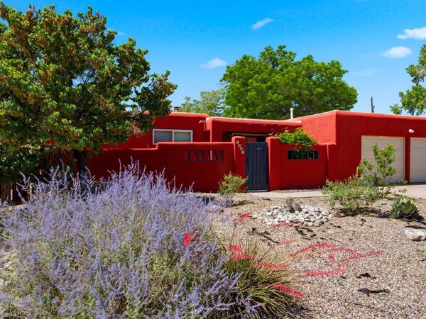 9905 Mesa Arriba Avenue NE, Albuquerque, NM 87111