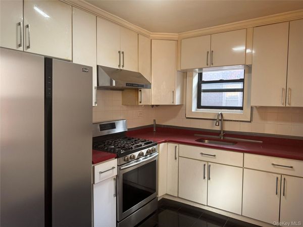 14336 Barclay Avenue , Unit 5H, Flushing, NY 11355