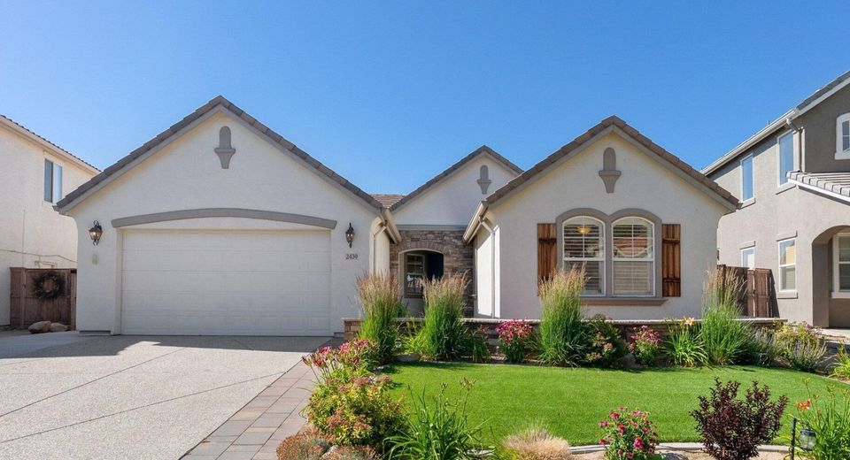 2439 Spring Flower Drive, Reno, NV 89521 Photo